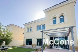 4 bedrooms Villa in Jumeirah Park, UAE No. 32396