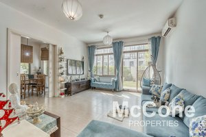 4 bedrooms Villa in Town Square, UAE No. 32405