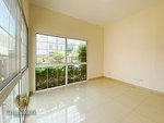 5 bedrooms Villa in Mudon, UAE No. 32430 - Image 4
