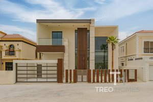 6 bedrooms Villa in Jumeirah Park, UAE No. 33261