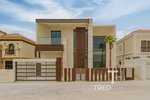 6 bedrooms Villa in Jumeirah Park, UAE No. 33261 - villa in Dubai