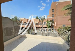 4 bedrooms Villa in Abu Dhabi Gate City, UAE No. 33505
