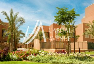 4 bedrooms Villa in Abu Dhabi Gate City, UAE No. 33535