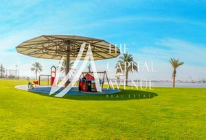 5 bedrooms Villa in Abu Dhabi Gate City, UAE No. 33584