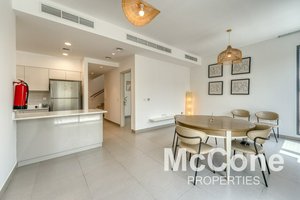 4 bedrooms Villa in Dubai Hills Estate, UAE No. 33752