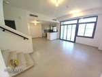 3 bedrooms Townhouse in Town Square, UAE No. 33783 - Image 3