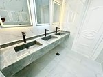 7 bedrooms Villa in Abu Dhabi, UAE No. 33934 - Image 12