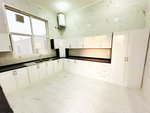 7 bedrooms Villa in Abu Dhabi, UAE No. 33934 - Image 16