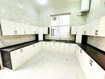 7 bedrooms Villa in Abu Dhabi, UAE No. 33934 - Image 17
