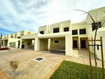 3 bedrooms Townhouse in Town Square, UAE No. 33948 - townhouse in Dubai