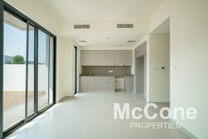 4 bedrooms Townhouse in Dubai South (Dubai World Central), UAE No. 34375