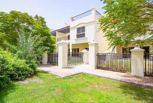 4 bedrooms Townhouse in Al Hamra Village, UAE No. 34946
