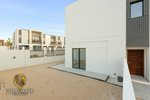 4 bedrooms Townhouse in Dubai Land, UAE No. 35265 - Image 3