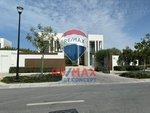 5 bedrooms Villa in Abu Dhabi, UAE No. 36502 - villa in Dubai