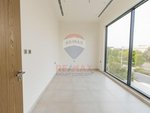6 bedrooms Villa in Yas Island, UAE No. 37135 - Image 8