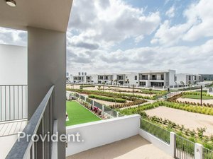 5 bedrooms Villa in Dubai Hills Estate, UAE No. 3767