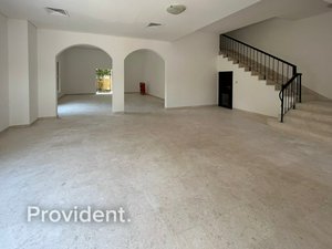 5 bedrooms Villa in The Villa, UAE No. 4044