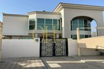 6 bedrooms Villa in Khalifa City, UAE No. 40679 - villa in Dubai