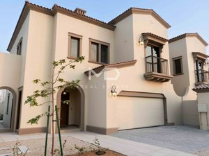 4 bedrooms Villa in Abu Dhabi, UAE No. 40779