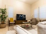 4 bedrooms Villa in Abu Dhabi, UAE No. 40779 - Image 5