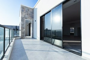 6 bedrooms Villa in Abu Dhabi, UAE No. 41253