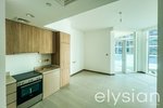 Studio in Business Bay, UAE No. 42350 - Image 4
