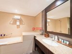 2 bedrooms Apartment in Palm Jumeirah, UAE No. 42521 - Image 17