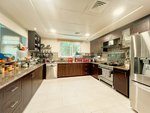 5 bedrooms Villa in Mudon, UAE No. 42548 - Image 12
