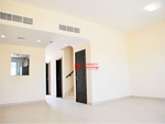 3 bedrooms Villa in International City, UAE No. 42610 - villa in Dubai