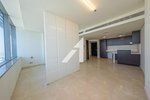Studio in Dubai, UAE No. 42759 - Image 3