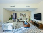 4 bedrooms Villa in Abu Dhabi, UAE No. 43307 - Image 10