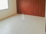 4 bedrooms Villa in Abu Dhabi, UAE No. 43307 - Image 15