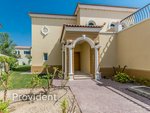 4 bedrooms Villa in Jumeirah Park, UAE No. 4410 - villa in Dubai