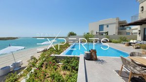 4 bedrooms Villa in Abu Dhabi, UAE No. 44516
