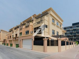 5 bedrooms Villa in Jumeirah Village Circle, UAE No. 44725
