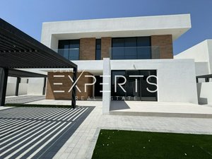 5 bedrooms Villa in Saadiyat Island, UAE No. 45103