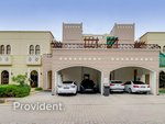 4 bedrooms Villa in Mudon, UAE No. 4536 - villa in Dubai