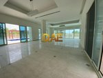 6 bedrooms Villa in The Marina, UAE No. 4713 - Image 2