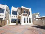 7 bedrooms Villa in Khalifa City, UAE No. 47562 - villa in Dubai