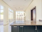7 bedrooms Villa in Khalifa City, UAE No. 47562 - Image 10