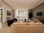 5 bedrooms Villa in Abu Dhabi, UAE No. 47571 - Image 12