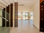 4 bedrooms Villa in Abu Dhabi, UAE No. 47573 - Image 10