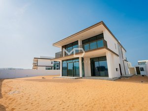 5 bedrooms Villa in Abu Dhabi, UAE No. 47579
