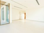 4 bedrooms Villa in Abu Dhabi, UAE No. 47583 - Image 4