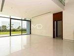 6 bedrooms Villa in Abu Dhabi, UAE No. 47586 - Image 6