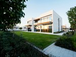 6 bedrooms Villa in Abu Dhabi, UAE No. 47597 - Image 14