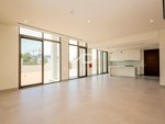 4 bedrooms Villa in Abu Dhabi, UAE No. 47600 - Image 11