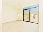 4 bedrooms Villa in Abu Dhabi, UAE No. 47602 - Image 12