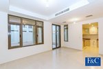 3 bedrooms Townhouse in Reem, UAE No. 495 - Image 2
