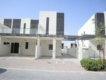 3 bedrooms Villa in Dubai, UAE No. 5028 - villa in Dubai
